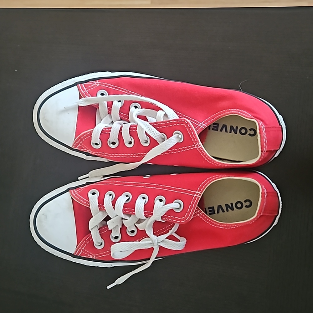 Converse low profile red color